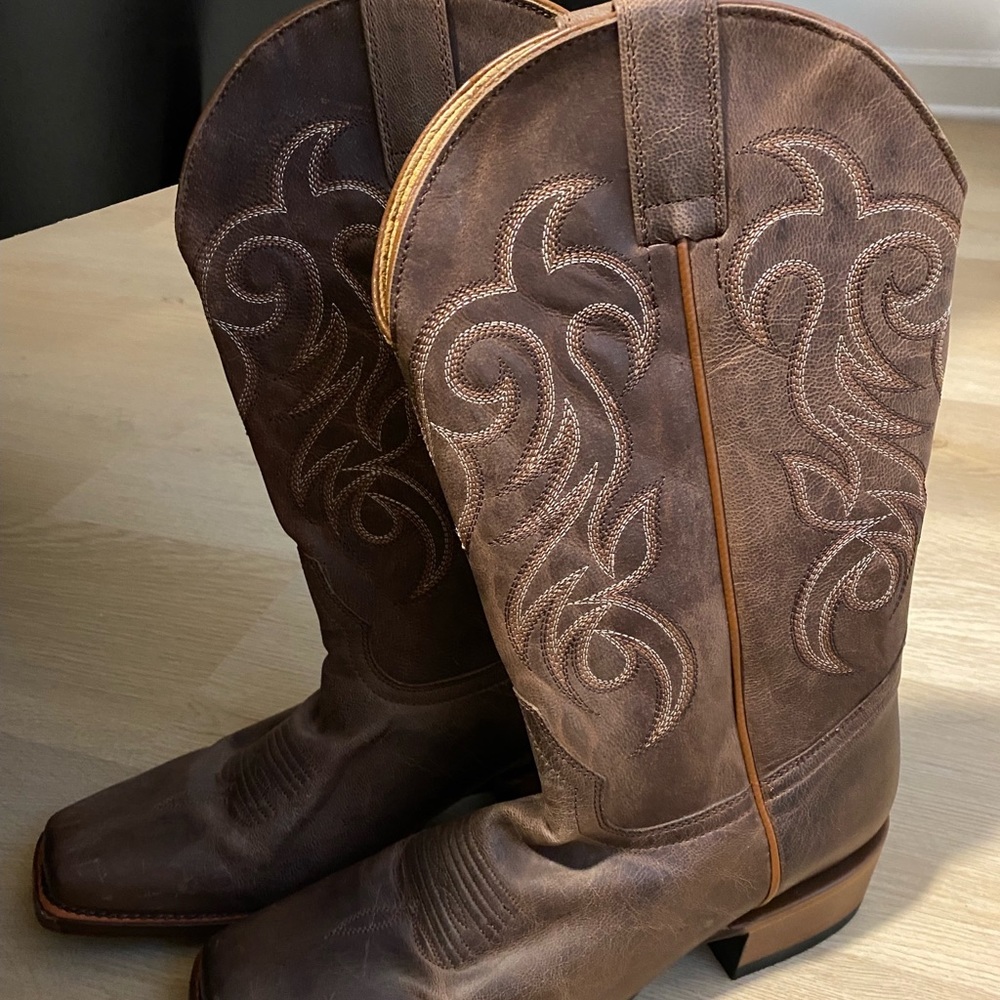 Brand New Size 9W Shyanne Leather Boots